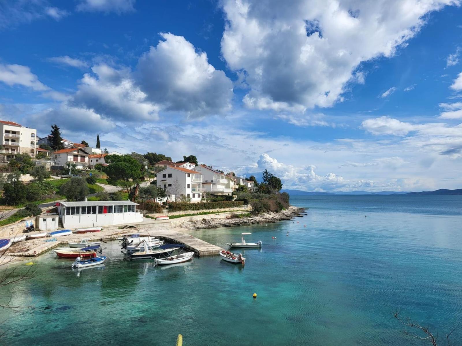 Apartment Bunjo'S Beach House Trogir Exterior photo